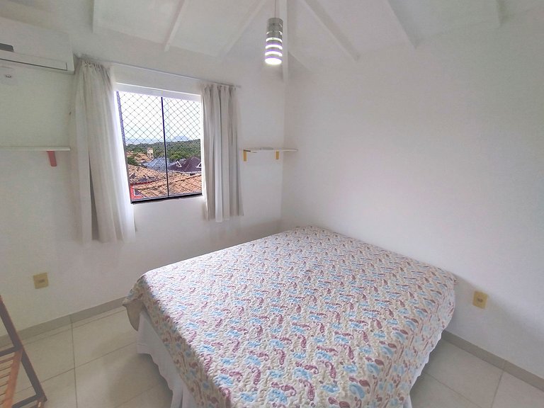 Casa em condomínio com piscina na Praia Rasa