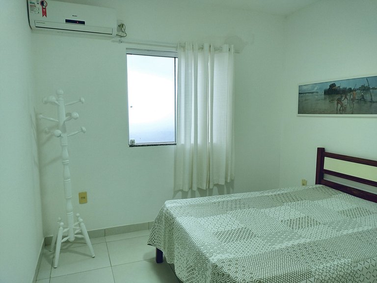 Casa em condomínio com piscina na Praia Rasa