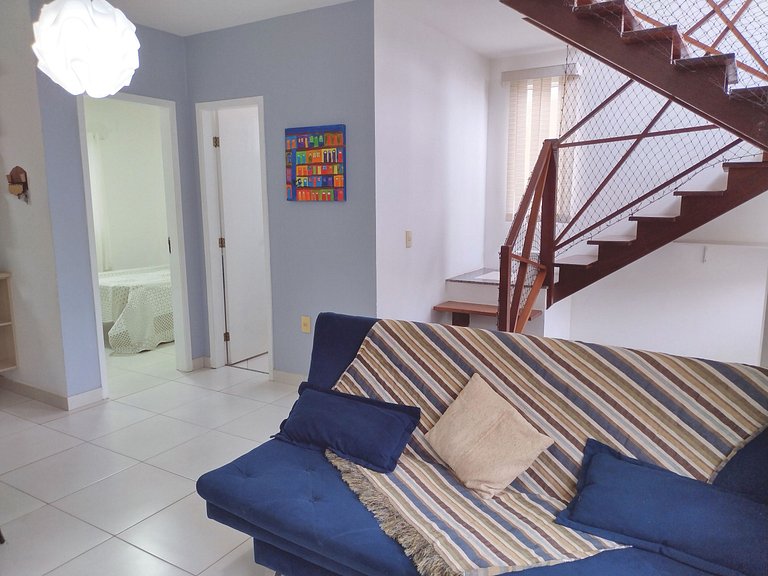 Casa em condomínio com piscina na Praia Rasa