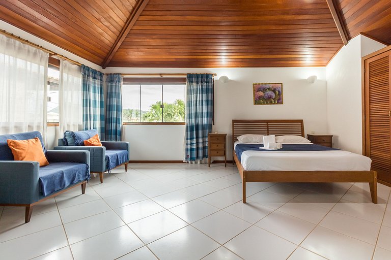 Casa em Búzios - piscina e churrasqueira
