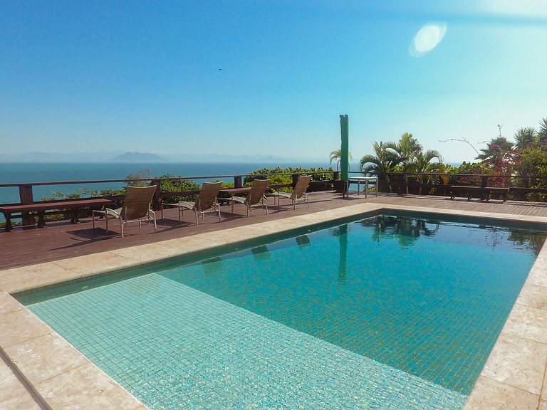 Casa em Búzios com vista deslumbrante