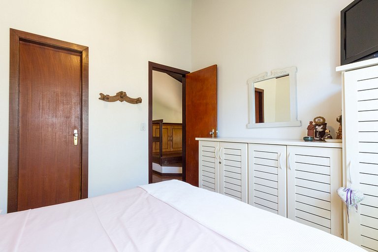 Casa em Condomínio 150m da Praia de Manguinhos