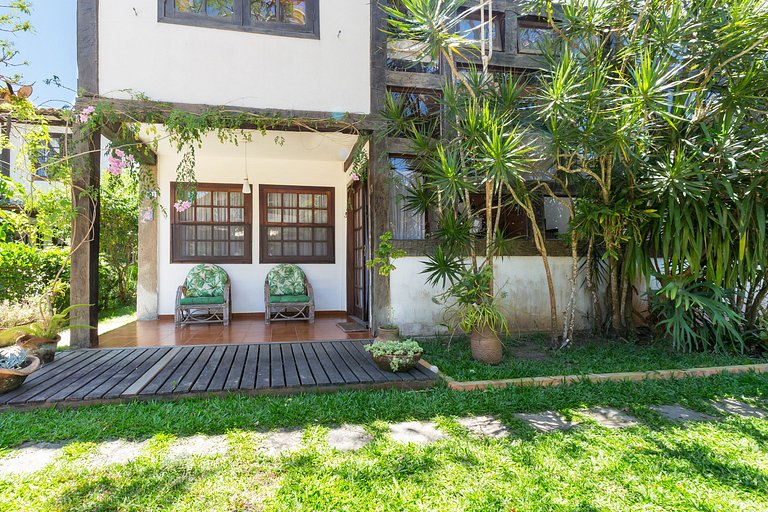 Casa em Condomínio 150m da Praia de Manguinhos