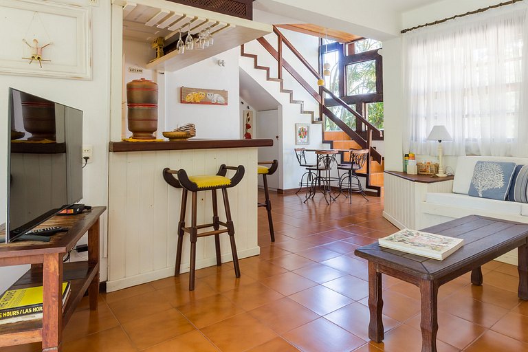 Casa em Condomínio 150m da Praia de Manguinhos