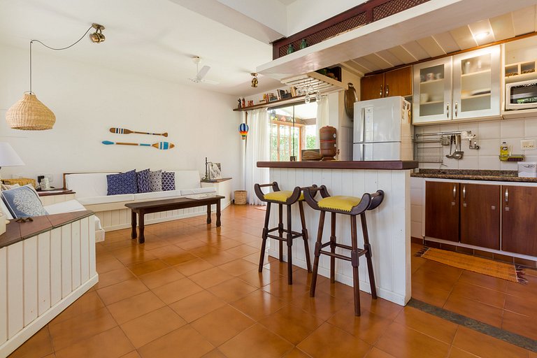 Casa em Condomínio 150m da Praia de Manguinhos