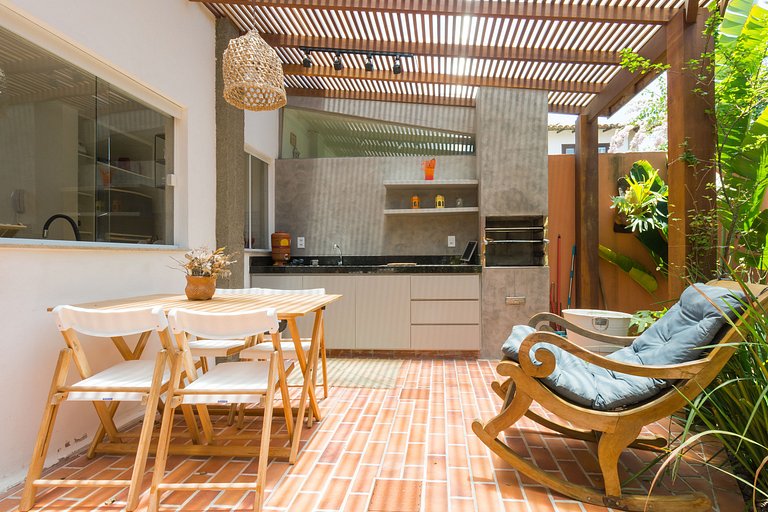 Linda casa em Cond. a 150m da Praia de Manguinhos
