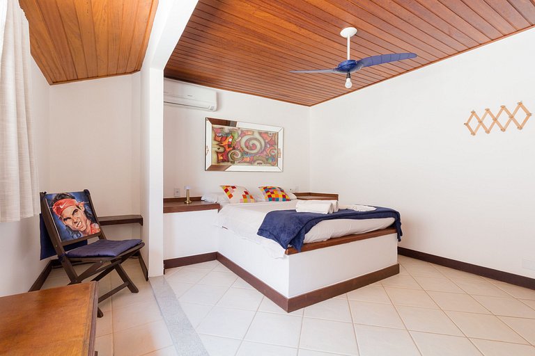 Casa em condomínio a 100m do canto esquerdo de Geribá