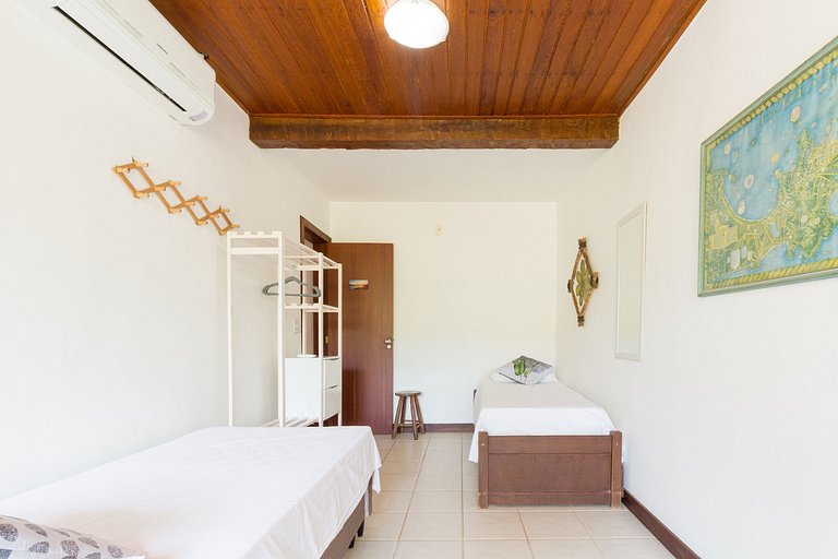 Casa em condomínio a 100m do canto esquerdo de Geribá