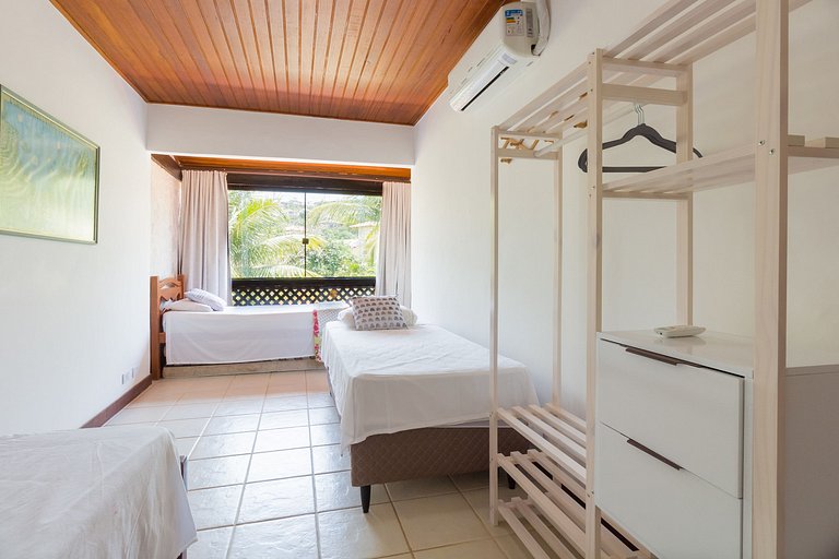 Casa em condomínio a 100m do canto esquerdo de Geribá