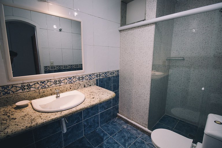 Apto. 2 Quartos em Ótimo Local - Centro de Búzios