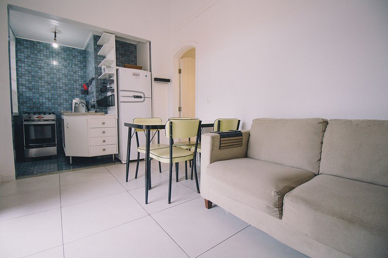 Apto. 2 Quartos em Ótimo Local - Centro de Búzios