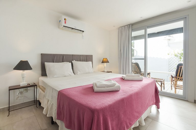 Apartamento com Garagem na Tartaruga - Búzios