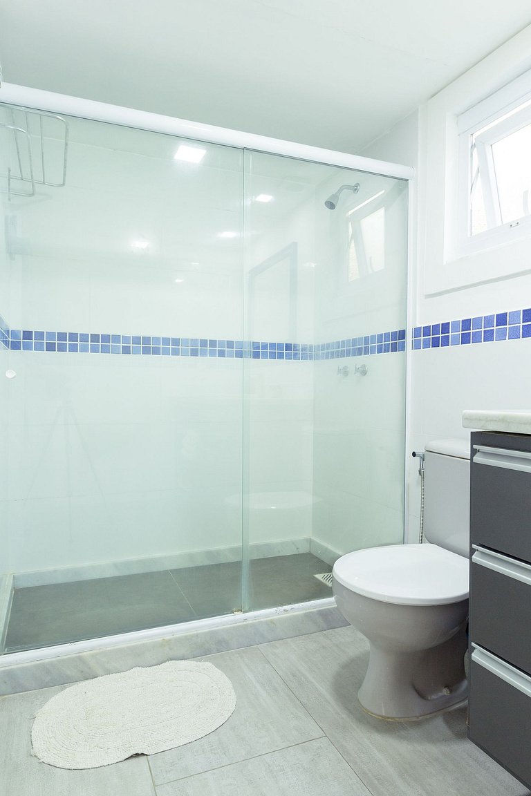 Apartamento com Garagem na Tartaruga - Búzios