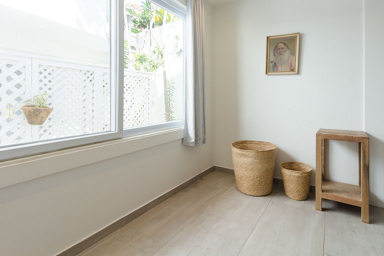 Apartamento com Garagem na Tartaruga - Búzios
