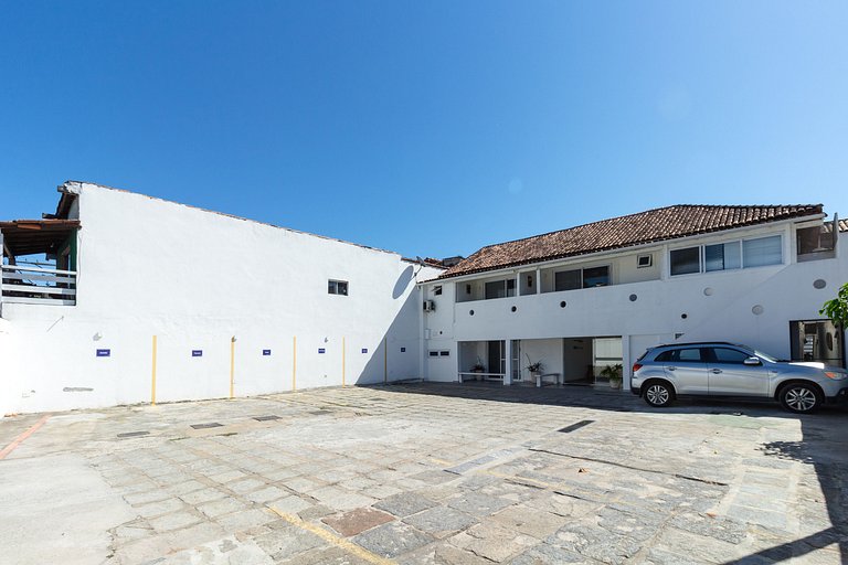 Apartamento com Garagem na Tartaruga - Búzios