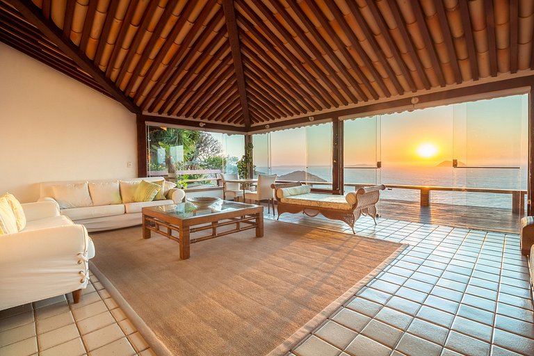 Casa Incrível em Búzios - Vista Mar e Pôr do Sol