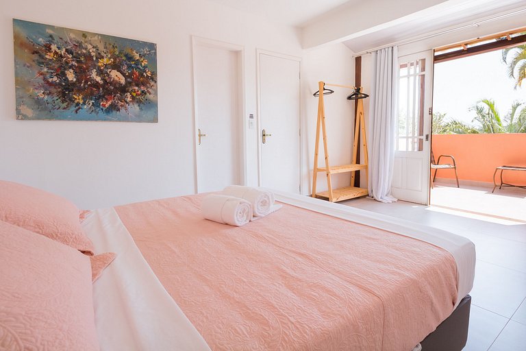 Nova casa em Cond. próximo à Rua das Pedras