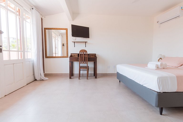 Renovated 3-bedroom house in a complete condominium next to