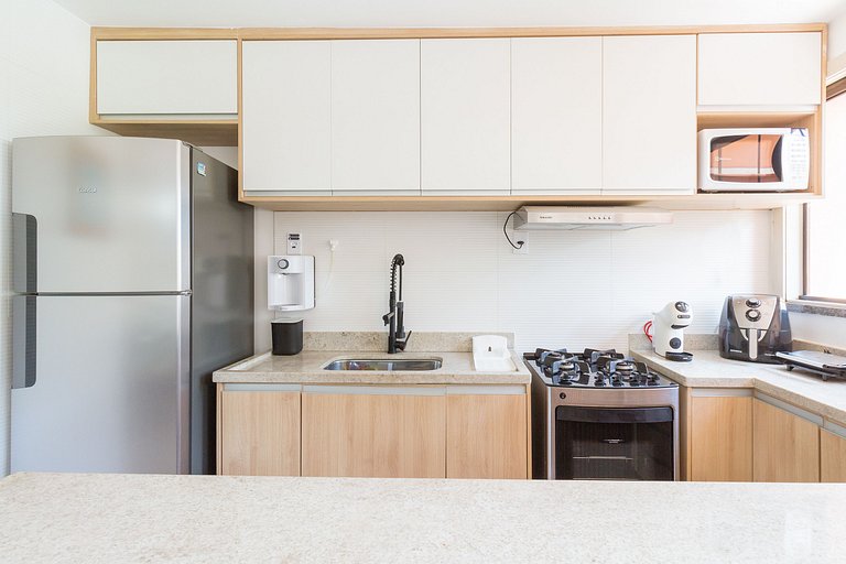 Renovated 3-bedroom house in a complete condominium next to