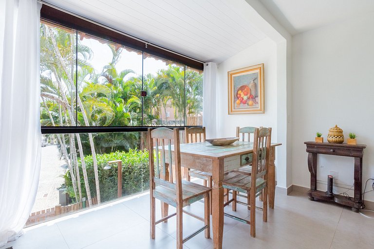 Renovated 3-bedroom house in a complete condominium next to