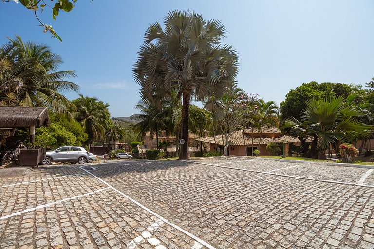 Nova casa em Cond. próximo à Rua das Pedras