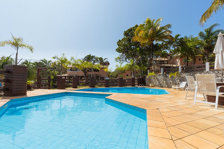 Casa reformada de 3 dormitorios en condominio completo junto