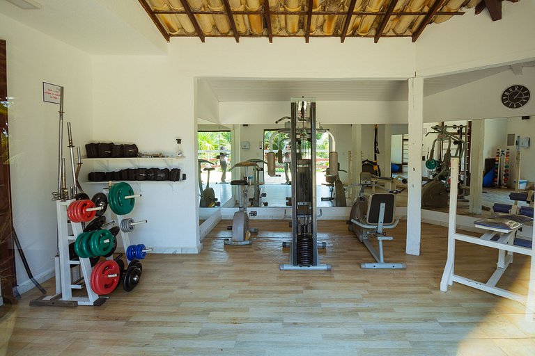 Renovated 3-bedroom house in a complete condominium next to