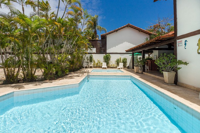 Casa em Condomínio ao lado da Rua das Pedras