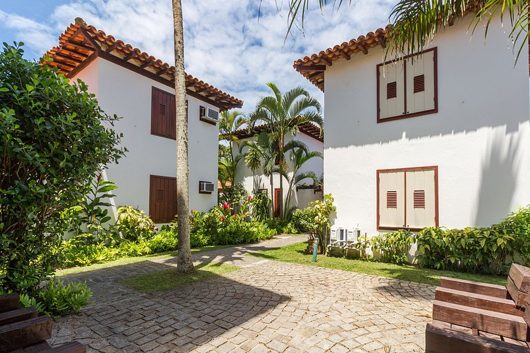 Casa em Condomínio ao lado da Rua das Pedras