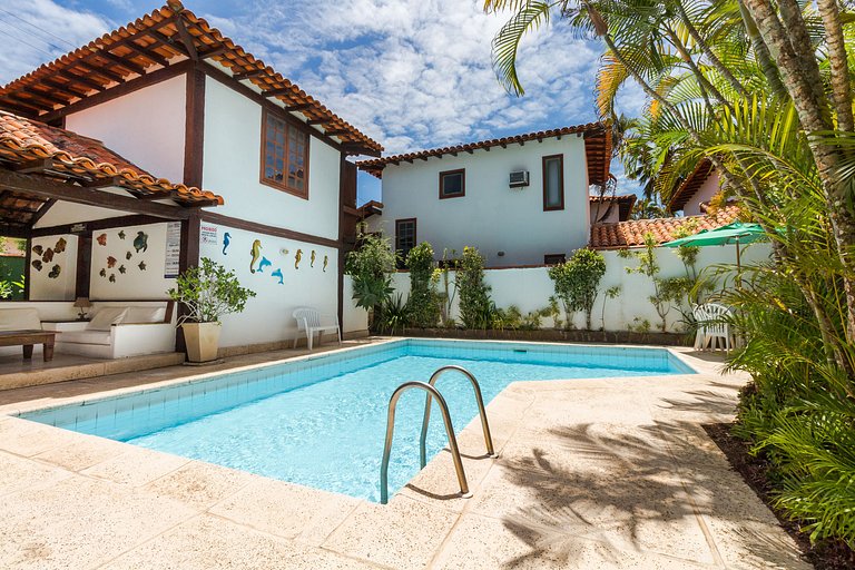 Casa em Condomínio ao lado da Rua das Pedras