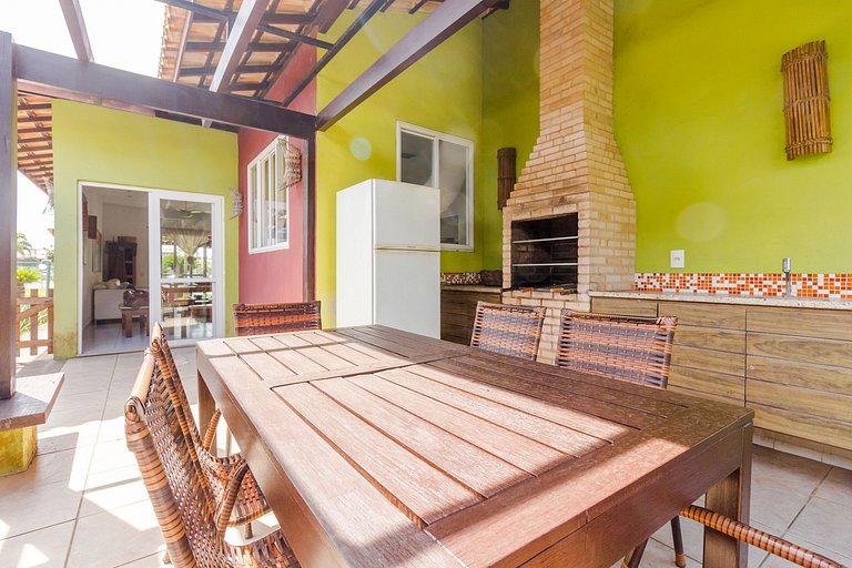 Casa térrea 3 quartos em condomínio completo - Búzios