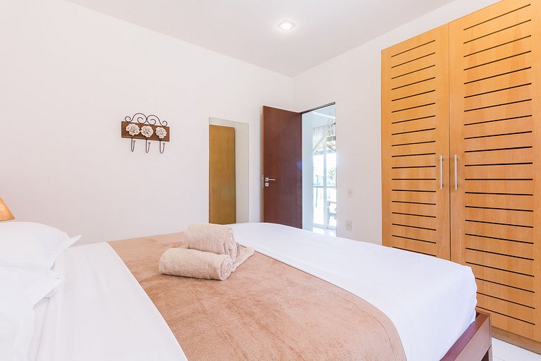 Casa térrea 3 quartos em condomínio completo - Búzios