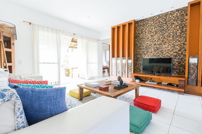 Casa térrea 3 quartos em condomínio completo - Búzios