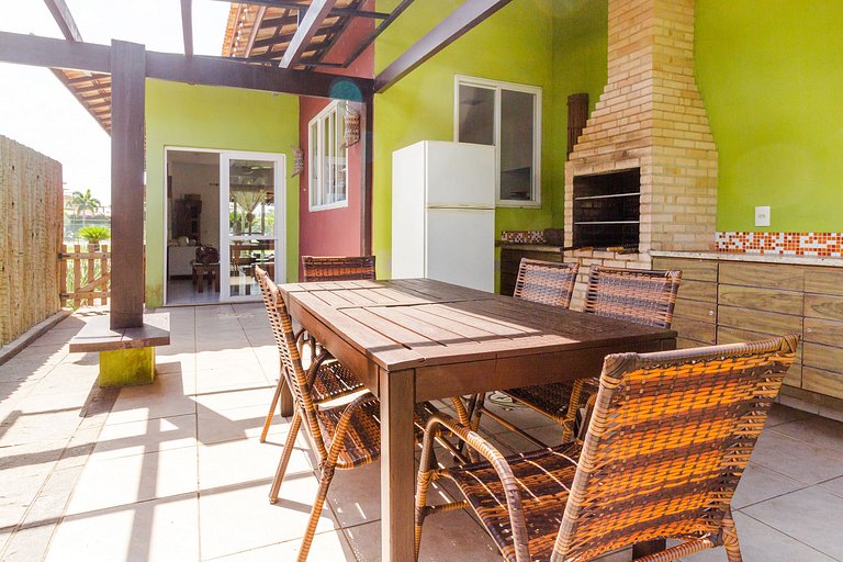 Casa térrea 3 quartos em condomínio completo - Búzios