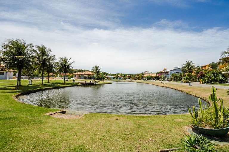 Casa térrea 3 quartos em condomínio completo - Búzios