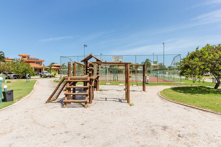 Casa térrea 3 quartos em condomínio completo - Búzios