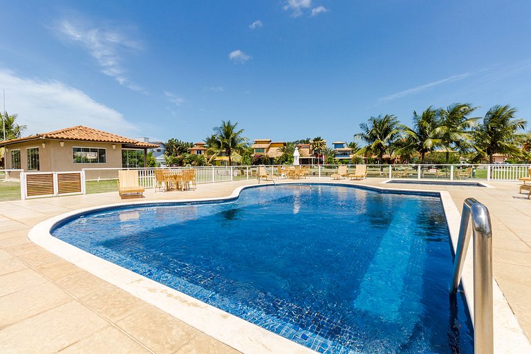 Casa térrea 3 quartos em condomínio completo - Búzios