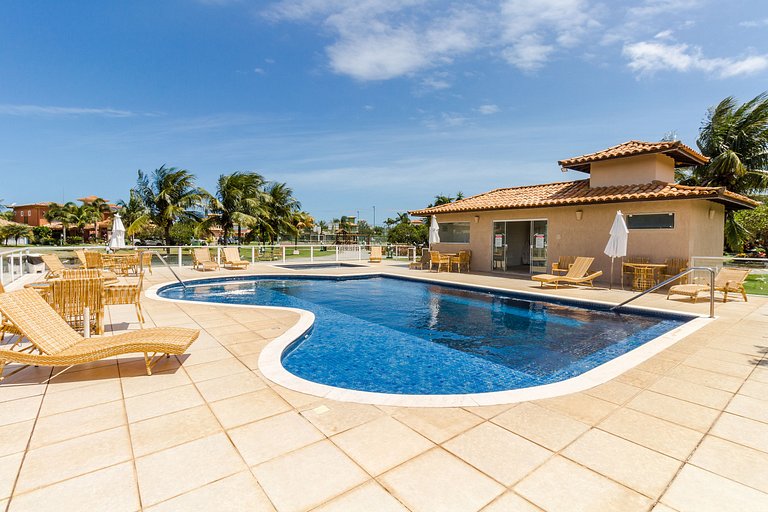 Casa térrea 3 quartos em condomínio completo - Búzios