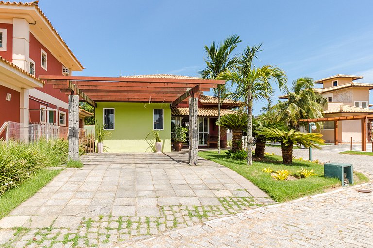 Casa térrea 3 quartos em condomínio completo - Búzios