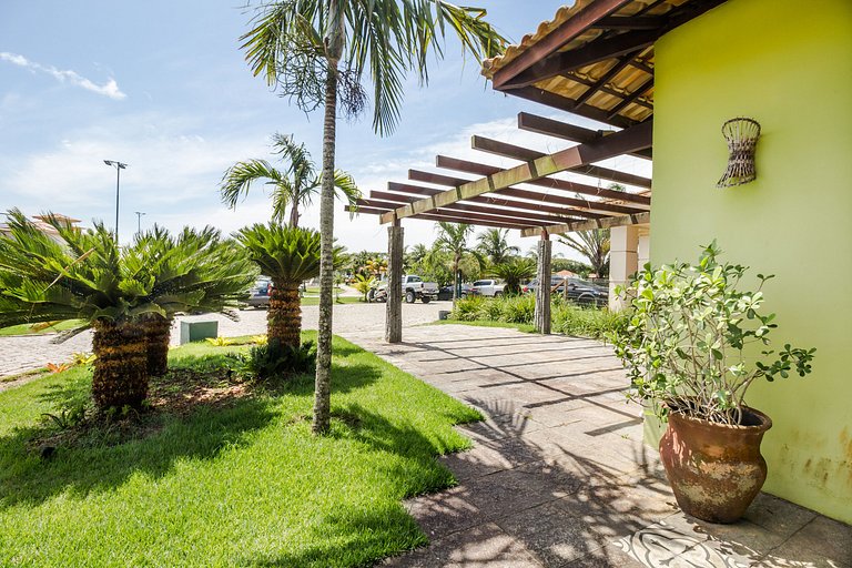 Casa térrea 3 quartos em condomínio completo - Búzios