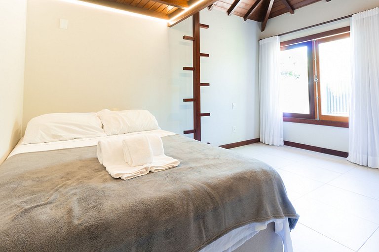 Casa 3 Suítes com Piscina na Marina - Búzios
