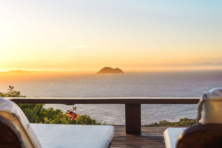Casa Incrível em Búzios - Vista Mar e Pôr do Sol