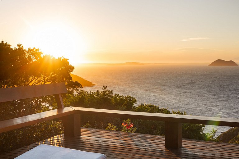 Casa Incrível em Búzios - Vista Mar e Pôr do Sol