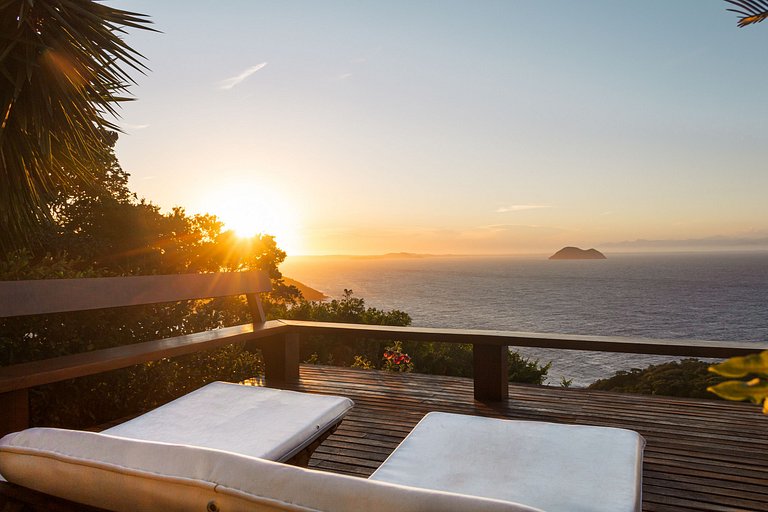 Casa Incrível em Búzios - Vista Mar e Pôr do Sol