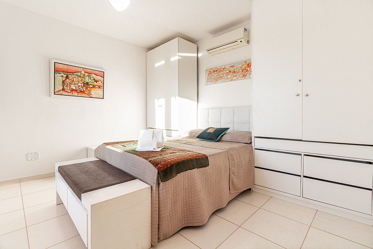 Casa 3 Quartos em Cond. Próximo à Rua das Pedras