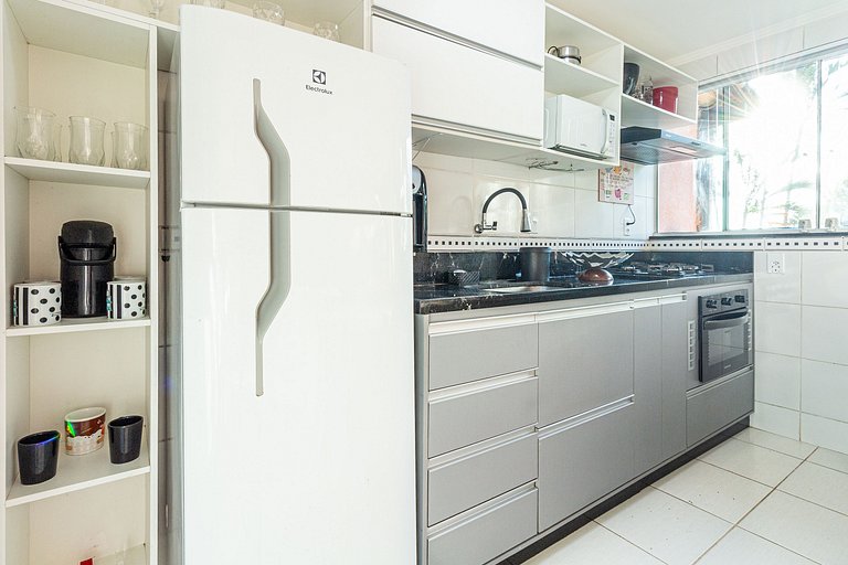 Casa 3 Quartos em Cond. Próximo à Rua das Pedras