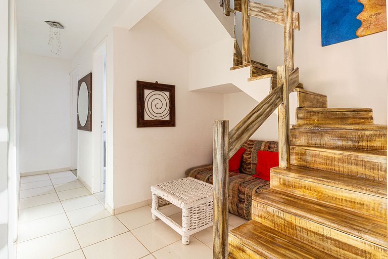 Casa 3 Quartos em Cond. Próximo à Rua das Pedras