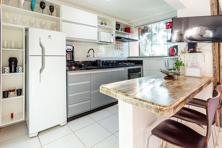 Casa 3 Quartos em Cond. Próximo à Rua das Pedras