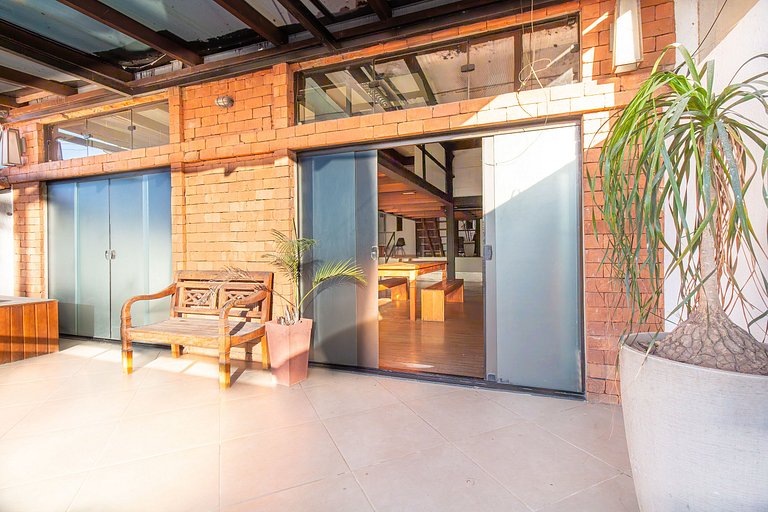 Modern industrial house in Búzios