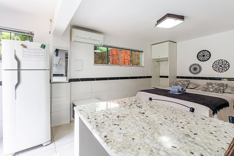 Casa 3 Quartos em Cond. Próximo à Rua das Pedras